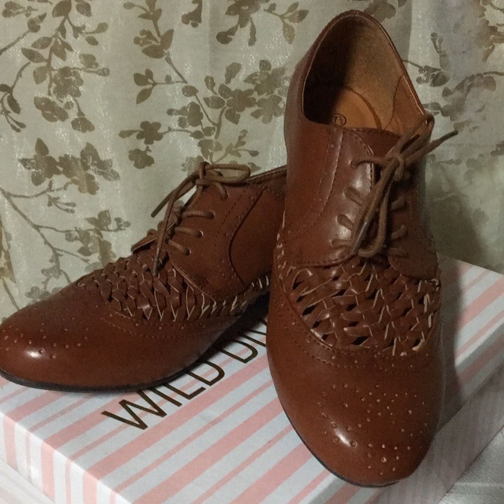 Whiskey Brown Saddle Shoes